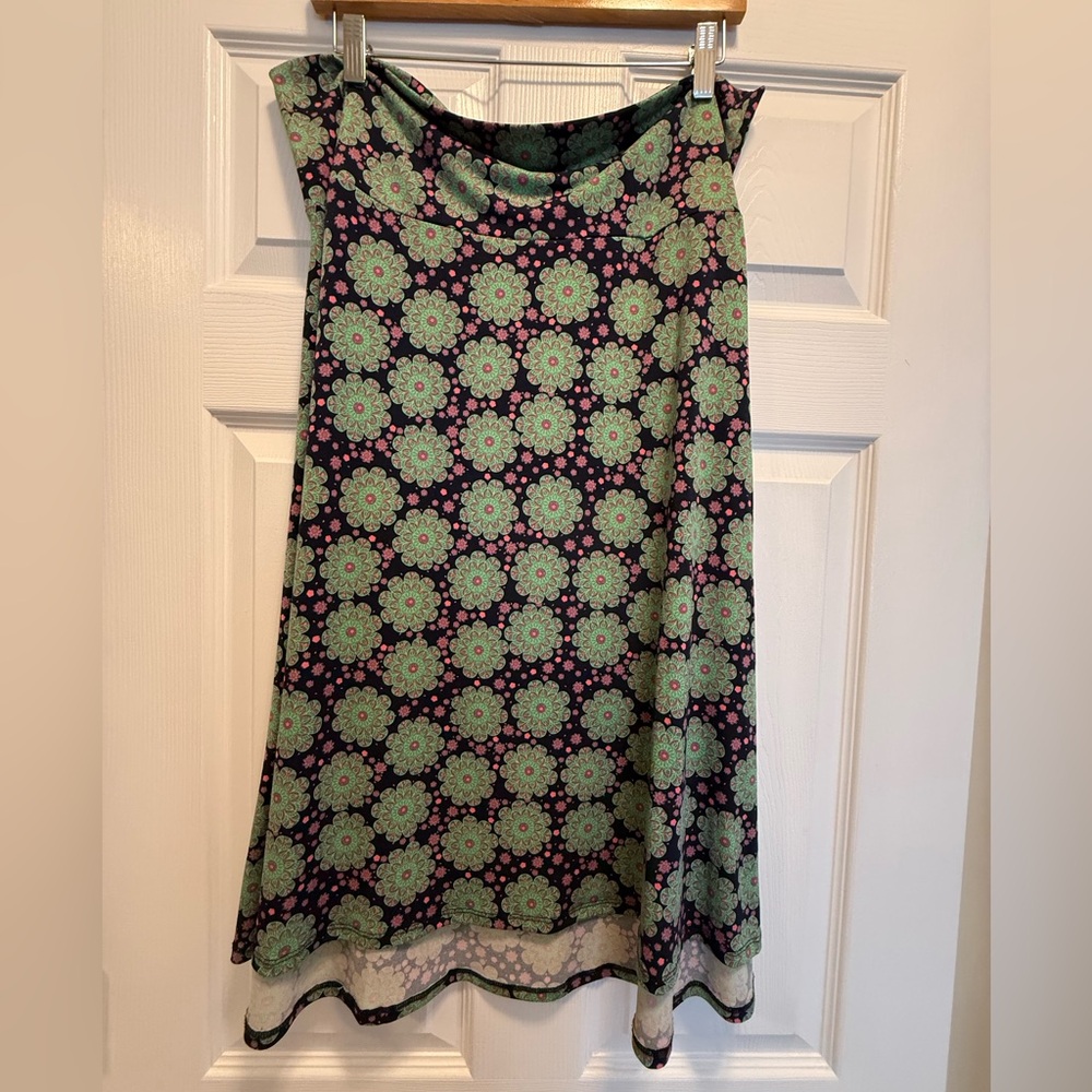 Lularoe Women’s Azure Skirt Slinky Size 2XL - EUC Green / Pink St Pattys 4/20